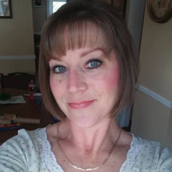 Meet your Posher, Beth - Picture 1 of 1